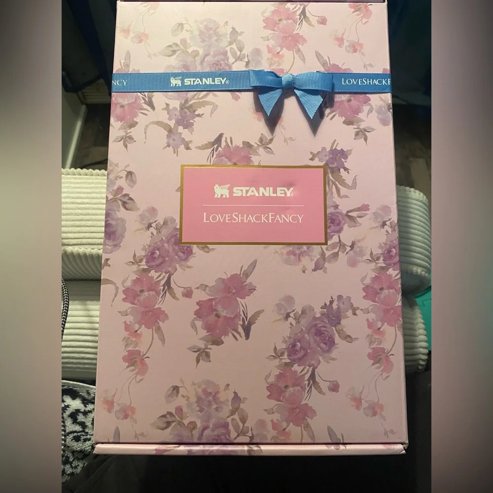 Stanley 40oxz tumbler NEW in box, straw. Velvet bag, LoveShackFancy - Picture 1 of 6